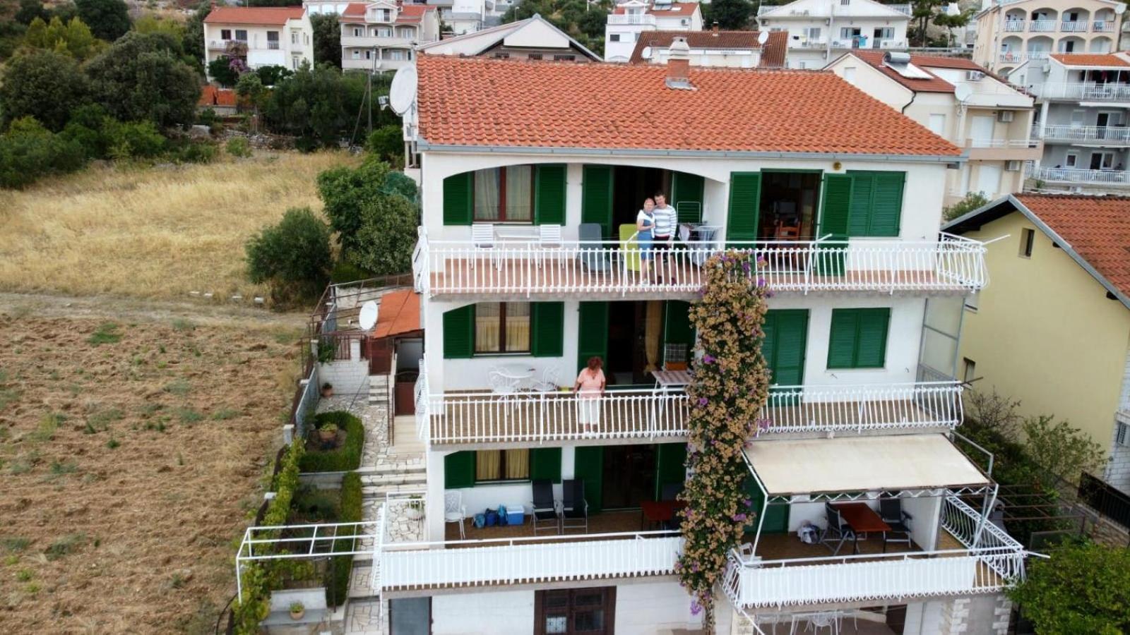 Apartmani Bacic Hr Trogir Exterior photo